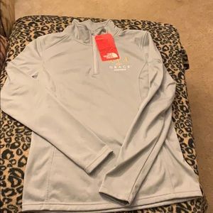 Brand new north face pull over